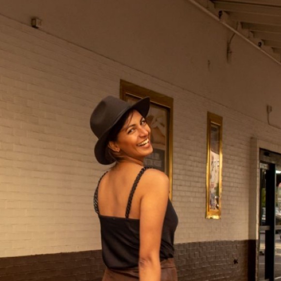 ANT Black Silk Effect Chain Top - Picture 9 of 10